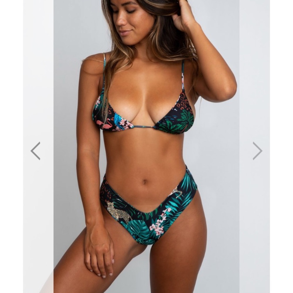 NWT Skatie Paradise Bikini